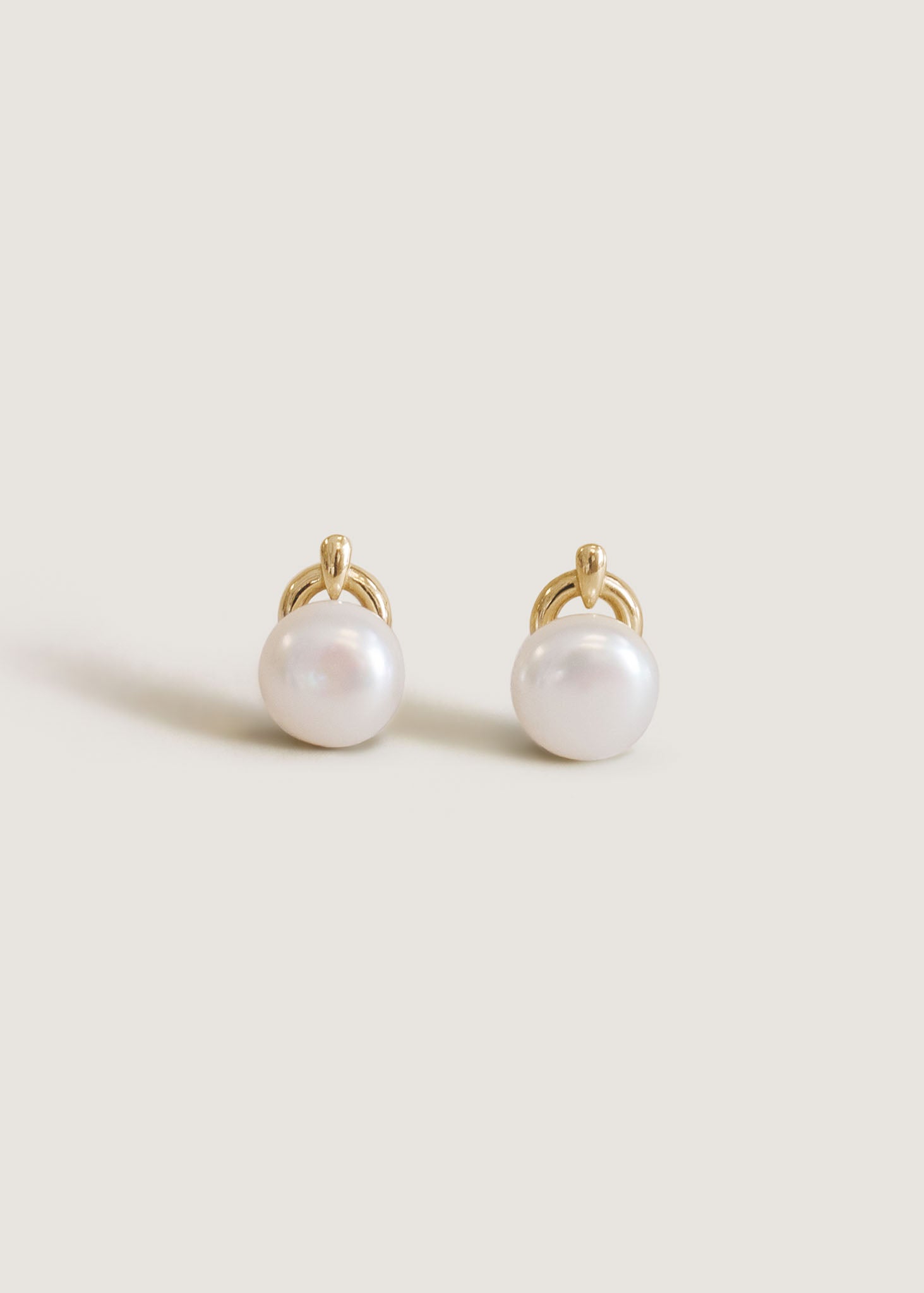 Golden rose popular pearl earrings