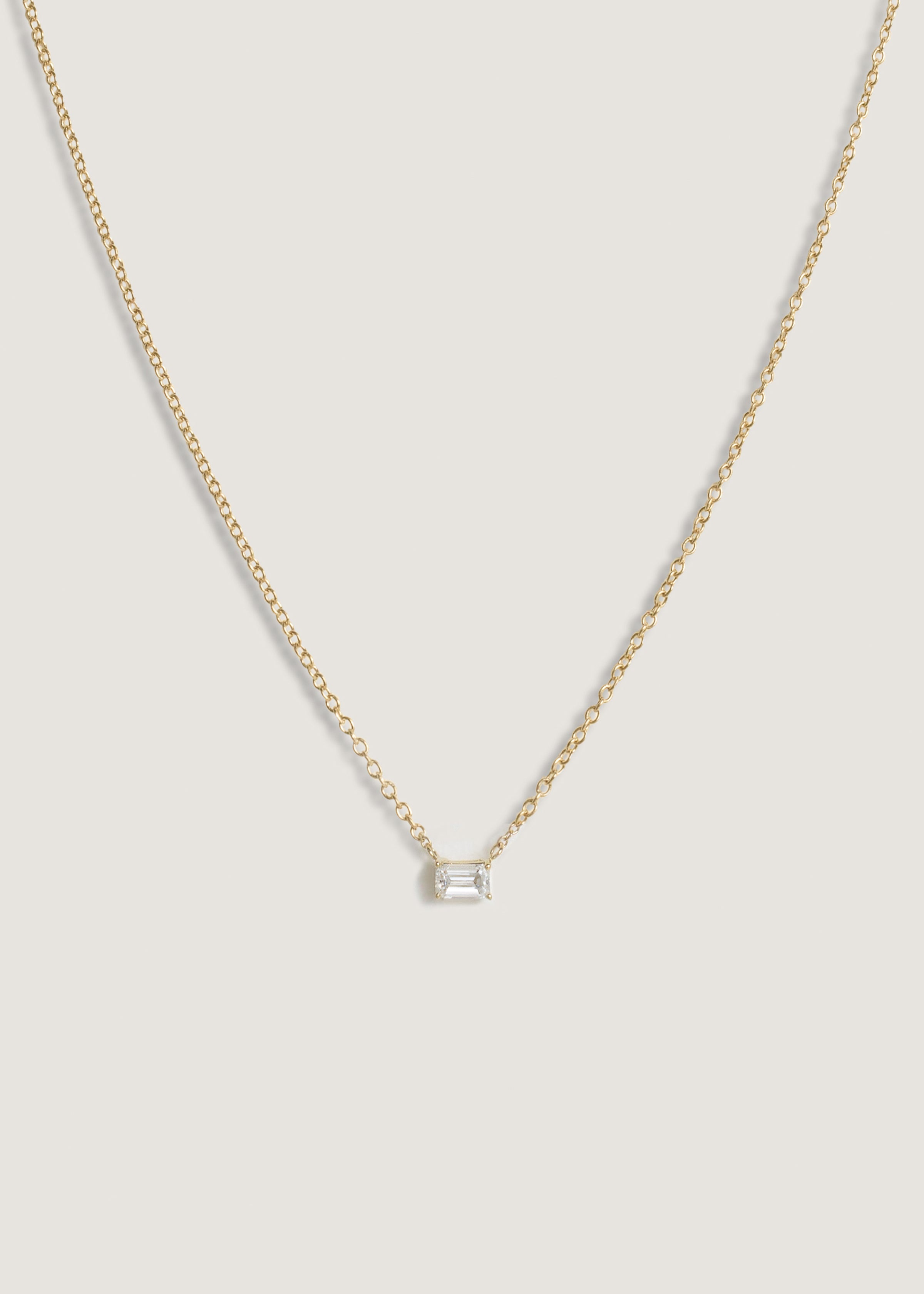 Flat diamond necklace on sale