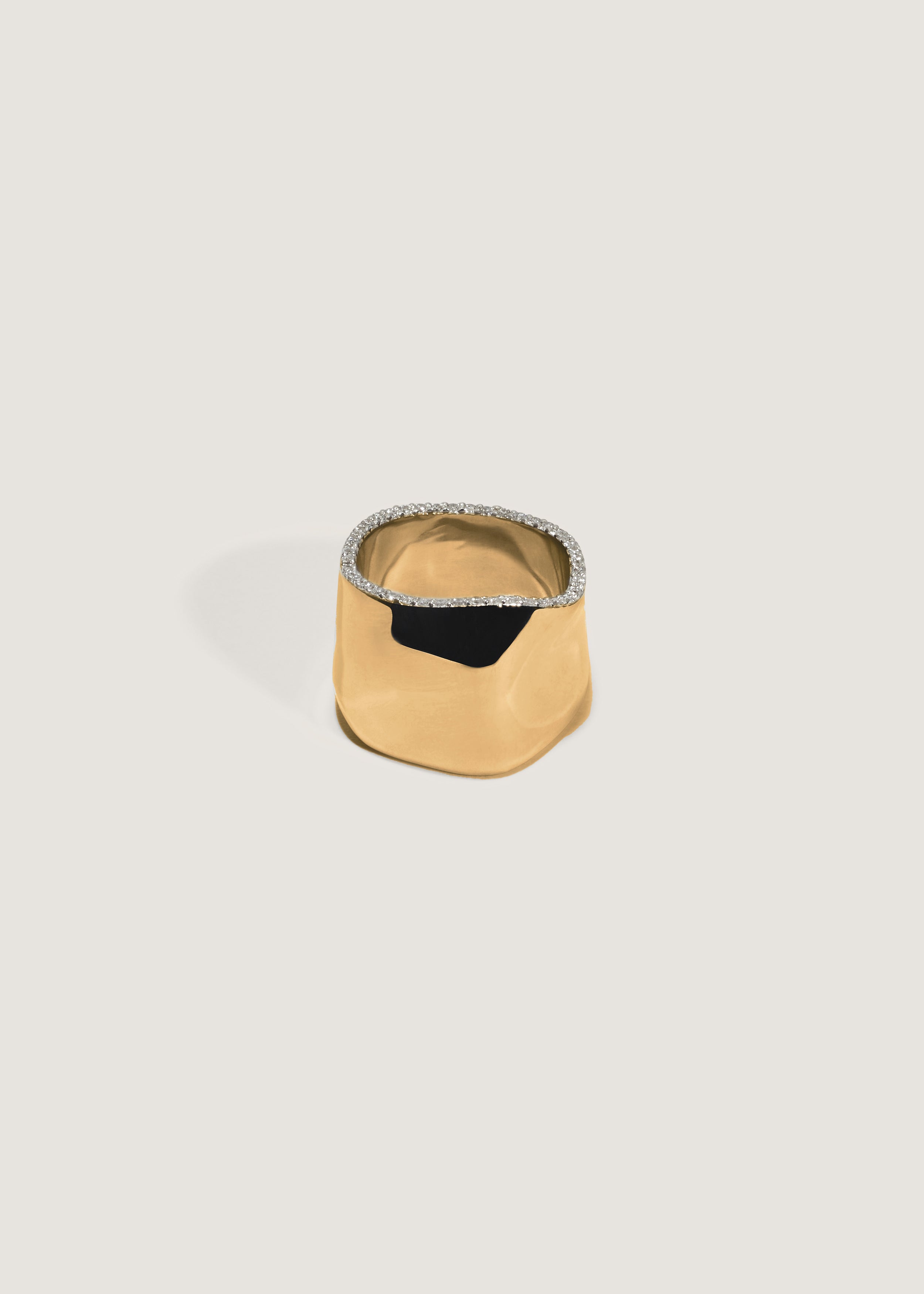 Mira Cigar Band Ring Diamond | Kinn Studio x Janessa Leoné