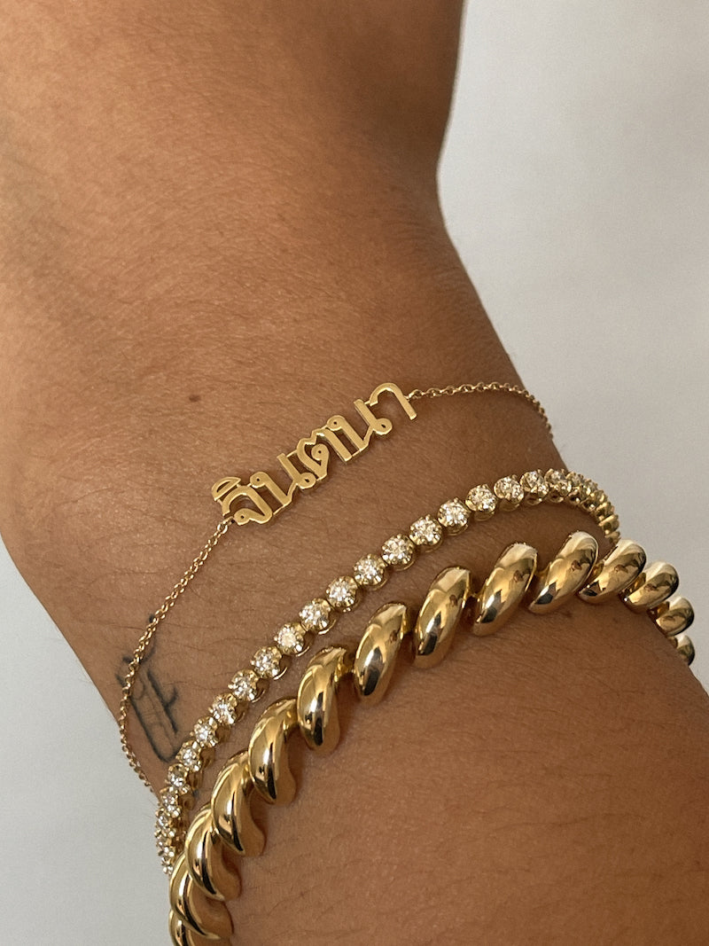 Nameplate deals bracelet gold