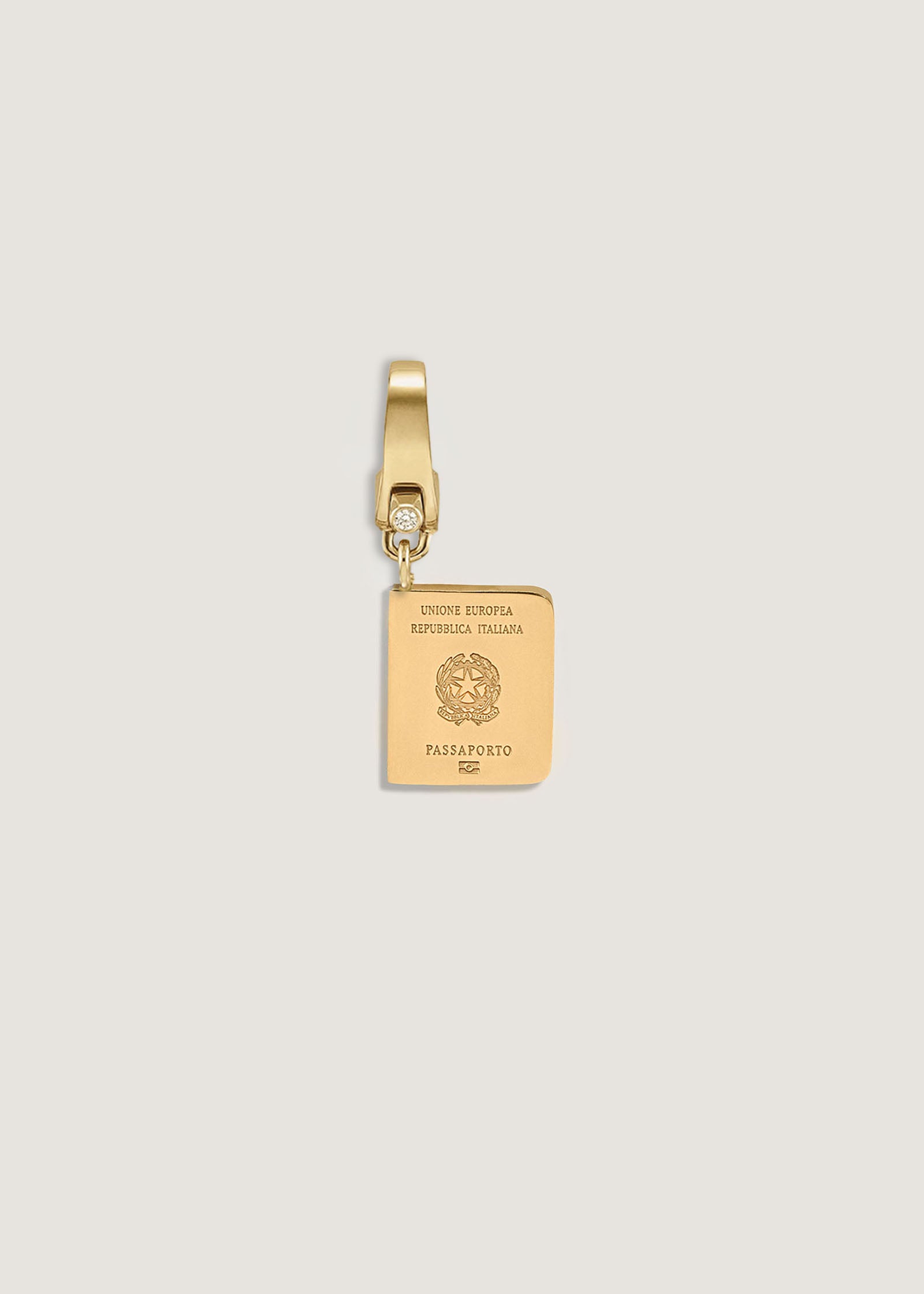 14k Gold Italian Heritage Passport Charm | Kinn