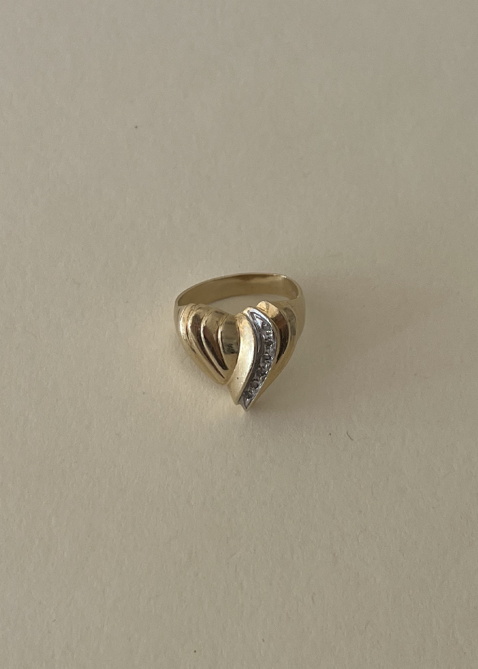 Vintage heart ring deals