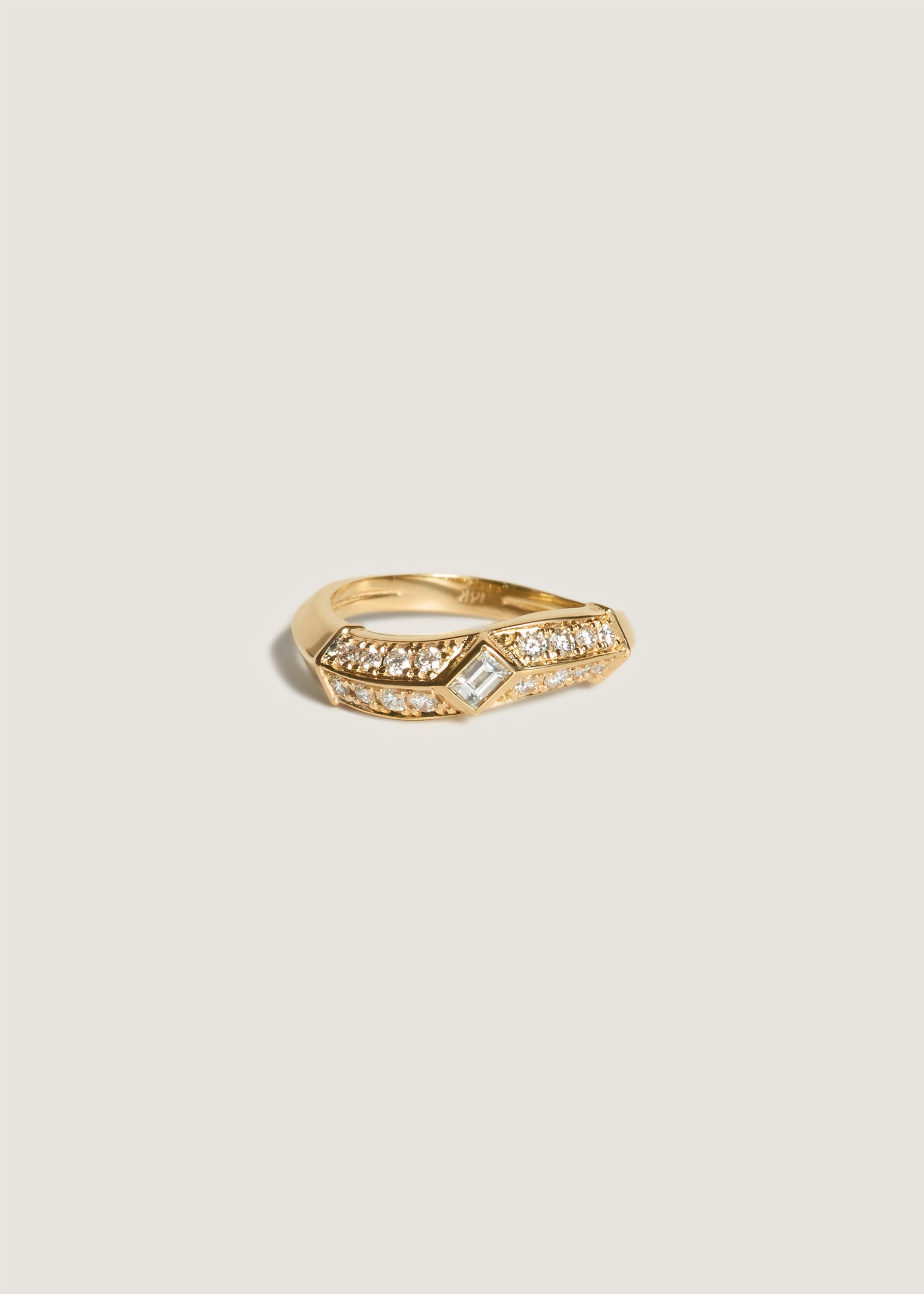 Curved gold ring hot sale