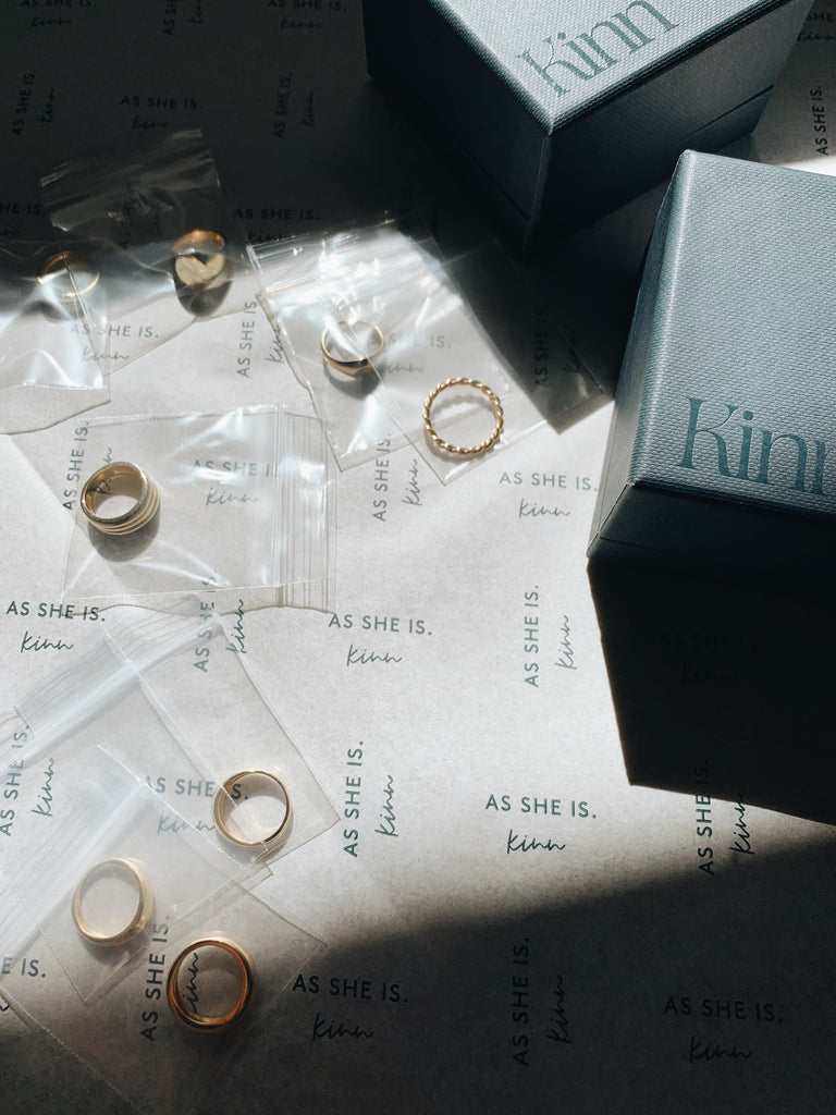 alt="Kinn rings in packaging"