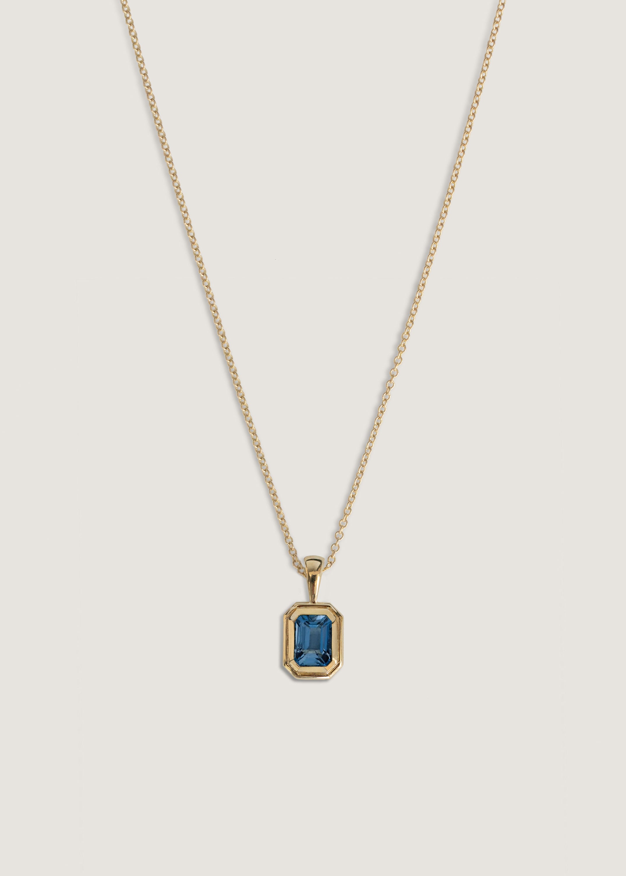日本未入荷◆MEJURI◆Lab Grown Sapphire Baguette Necklace Brooklyn Baguette Pendant Blue Sapphire - Kinn