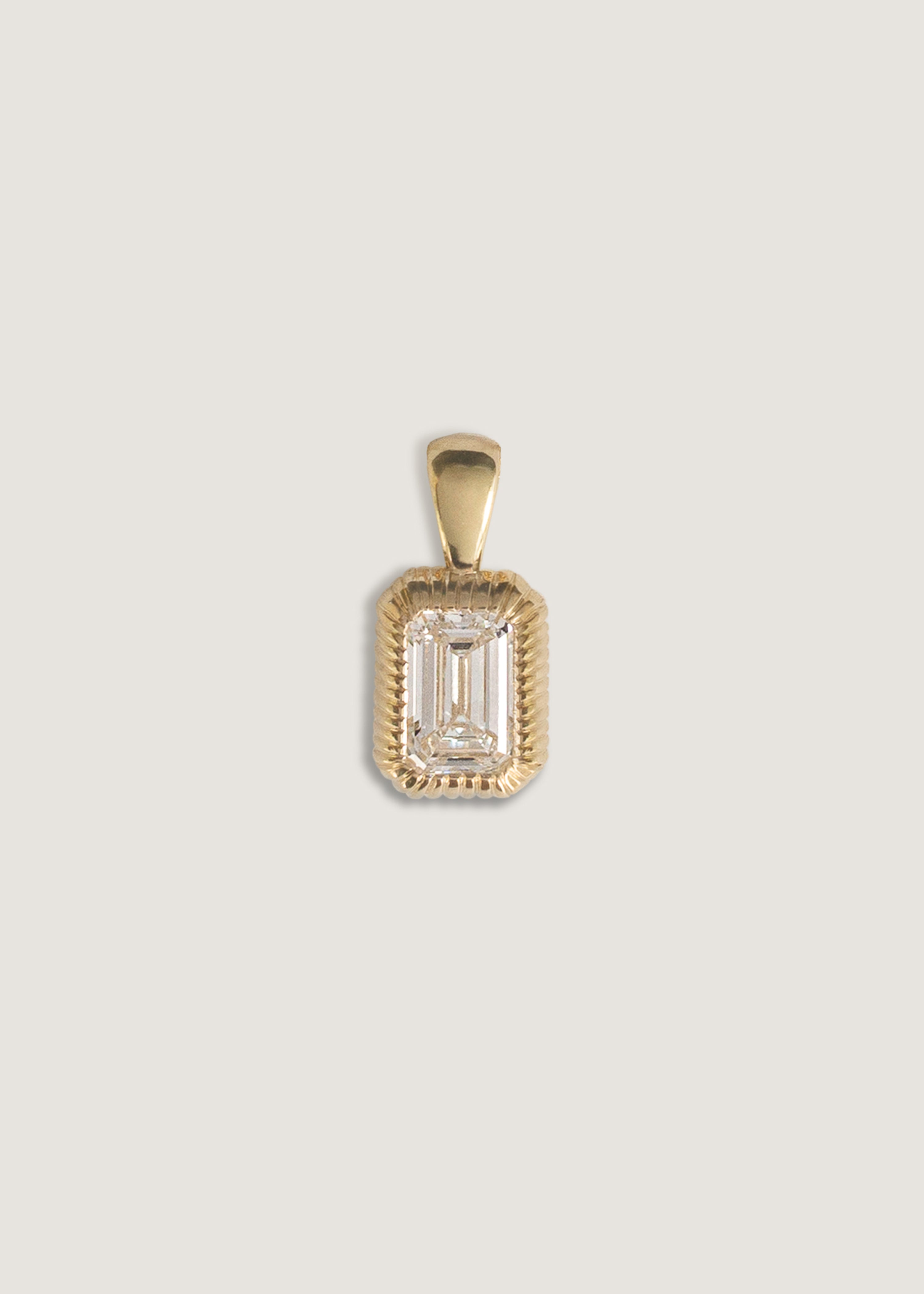 alt="Lyra Baguette Pendant Diamond"