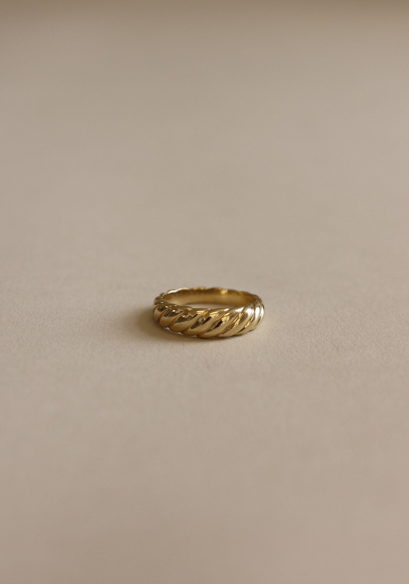 Archive Stella Twist Ring