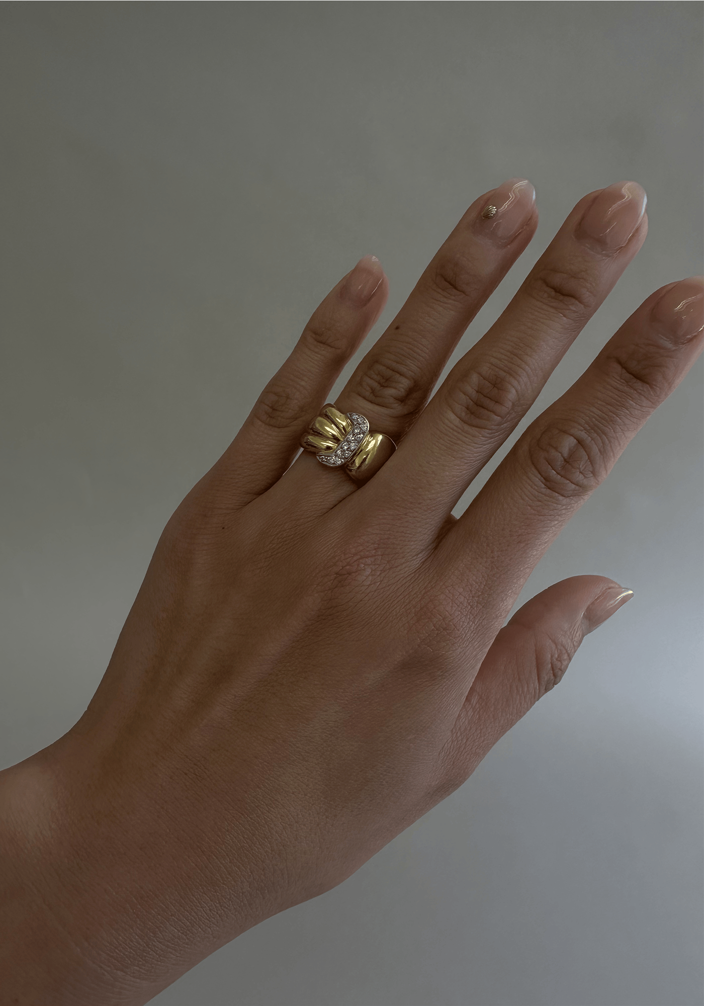 Vintage Pavé Buckle 18k Diamond Ring