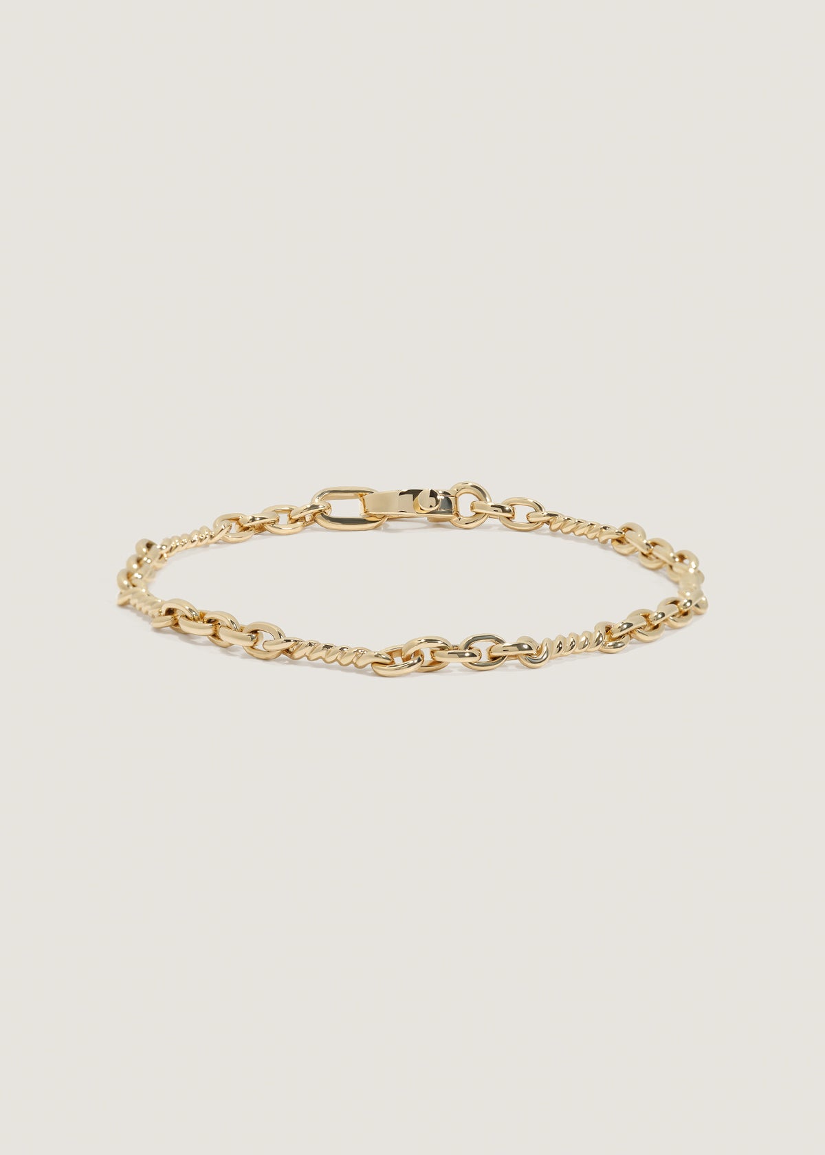 Claire Twist 14k Gold Bracelet Chain | Kinn Studio