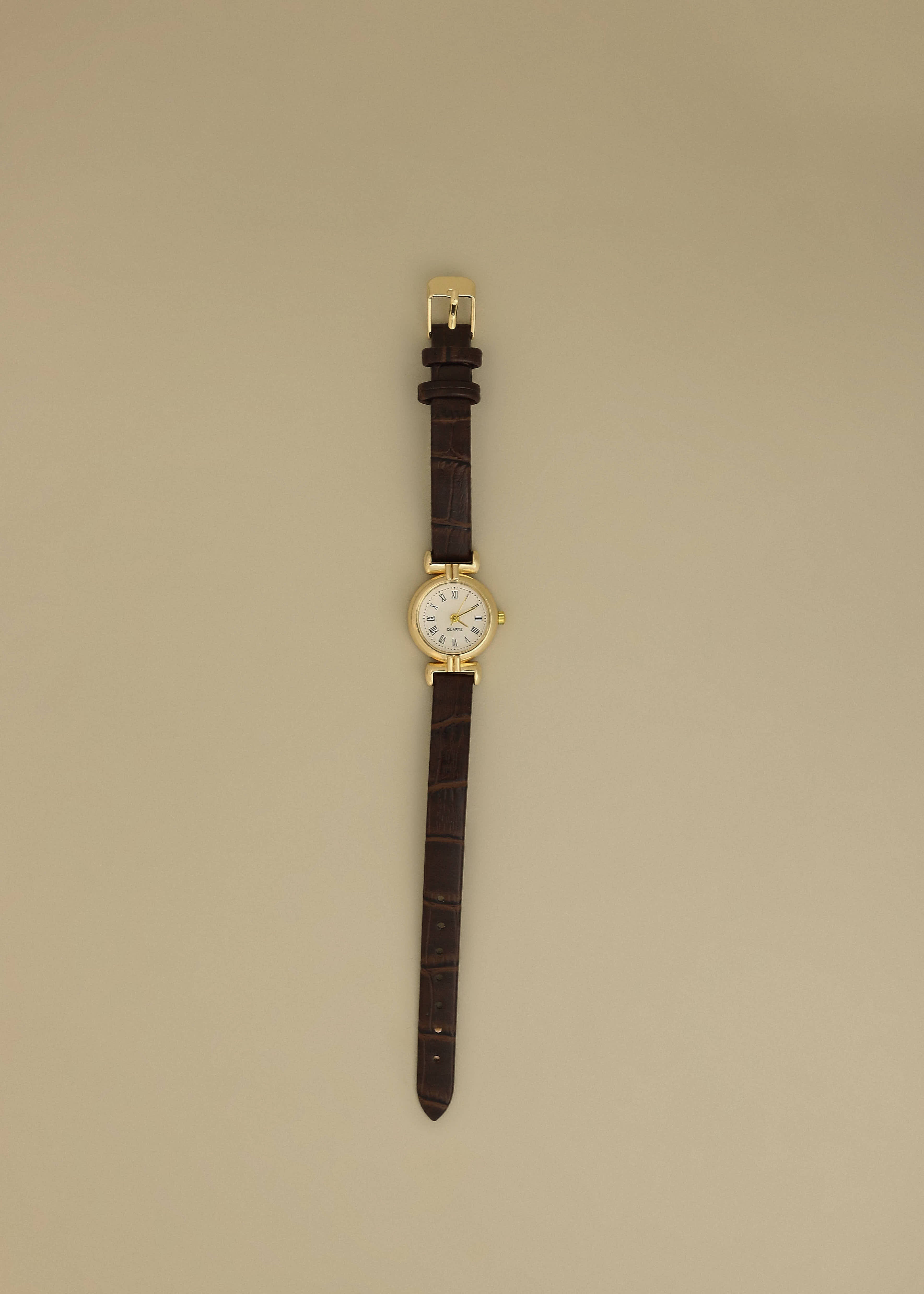Vintage Quartz Circle Leather Strap Watch