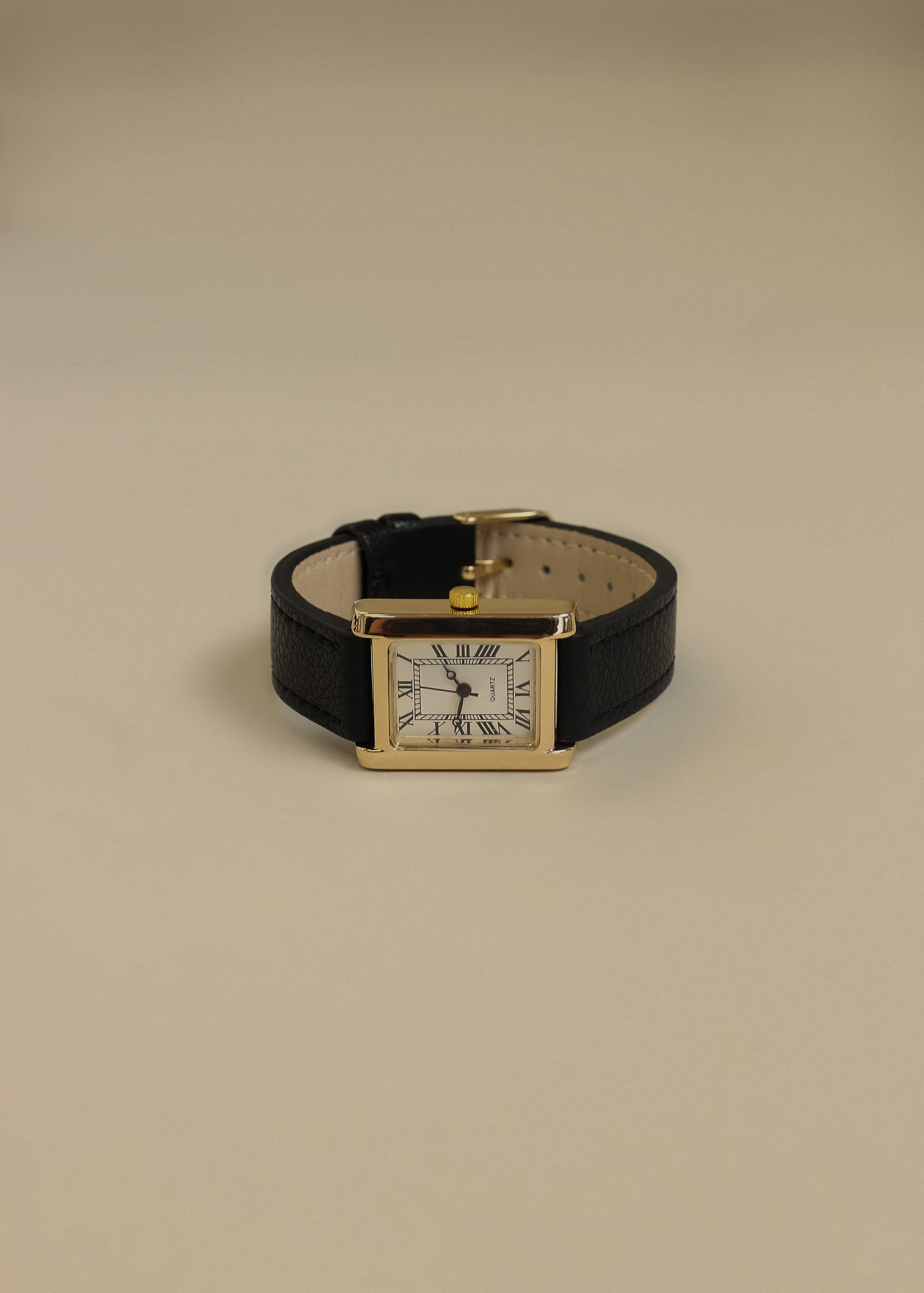 Vintage Quartz Rectangle Black Leather Strap Watch