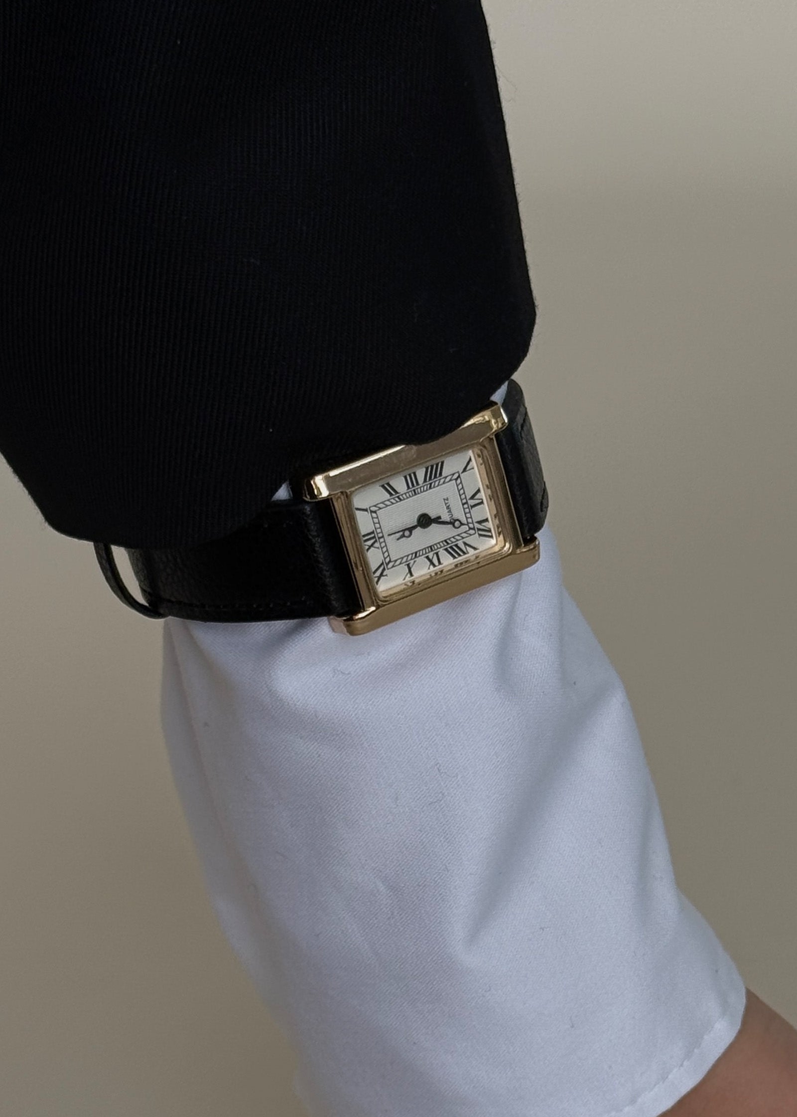 Vintage Quartz Rectangle Black Leather Strap Watch