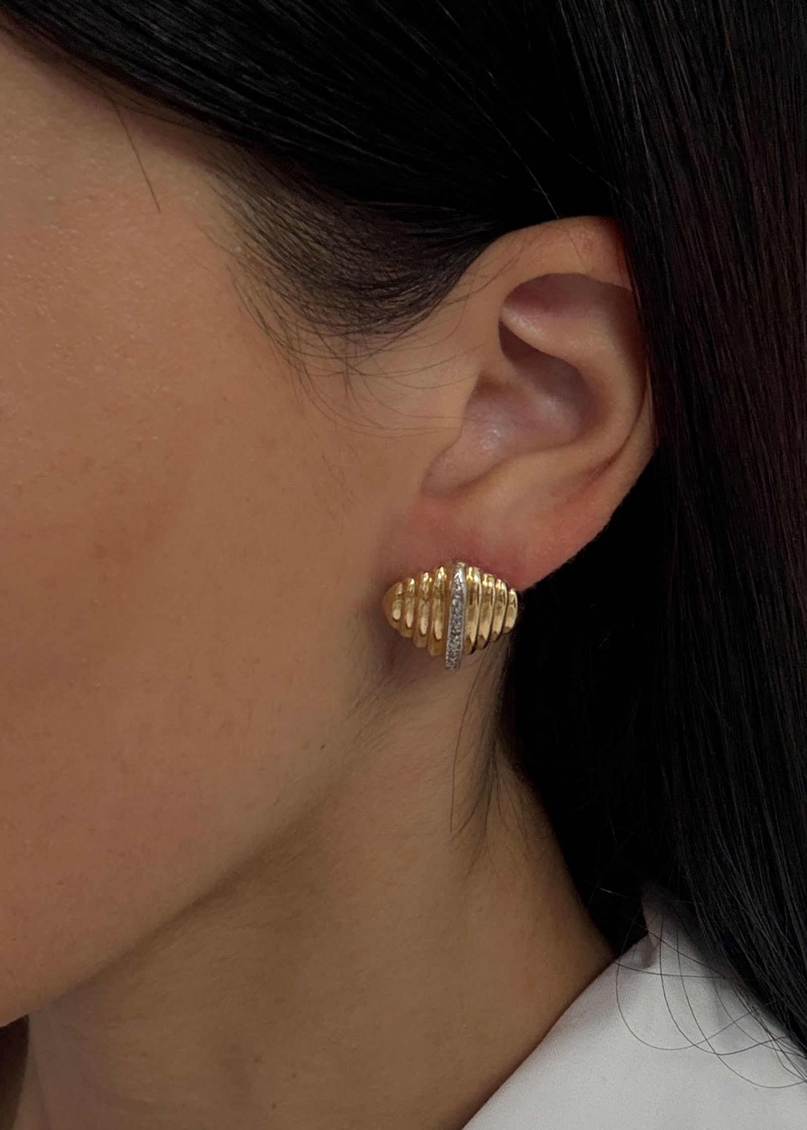 Vintage Diamond Ribbed Earrings