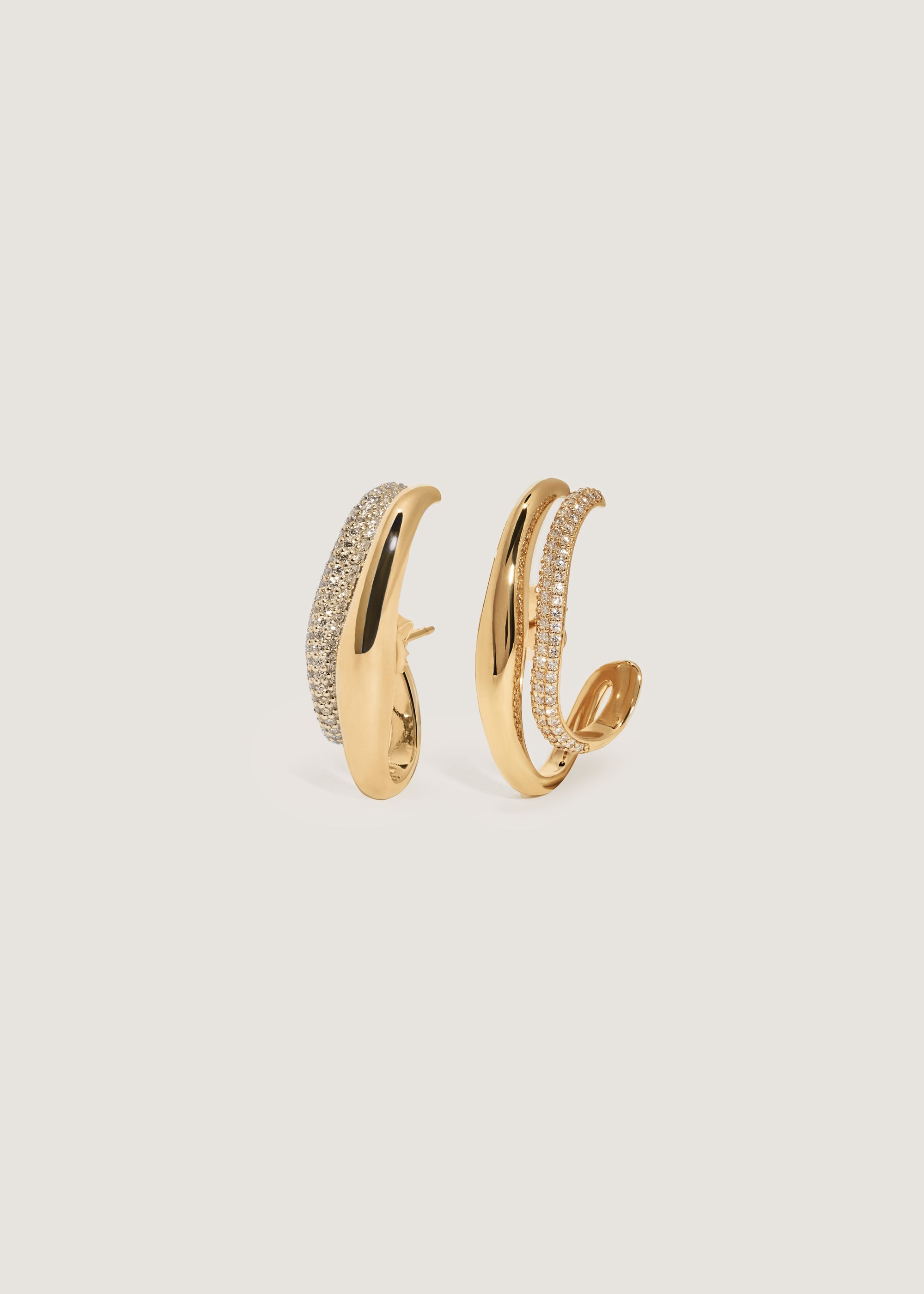 Rhea Sculptural Wave Earring | Kinn Studio x Janessa Leoné