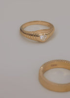 Diamond Ribbed Heart Signet Ring