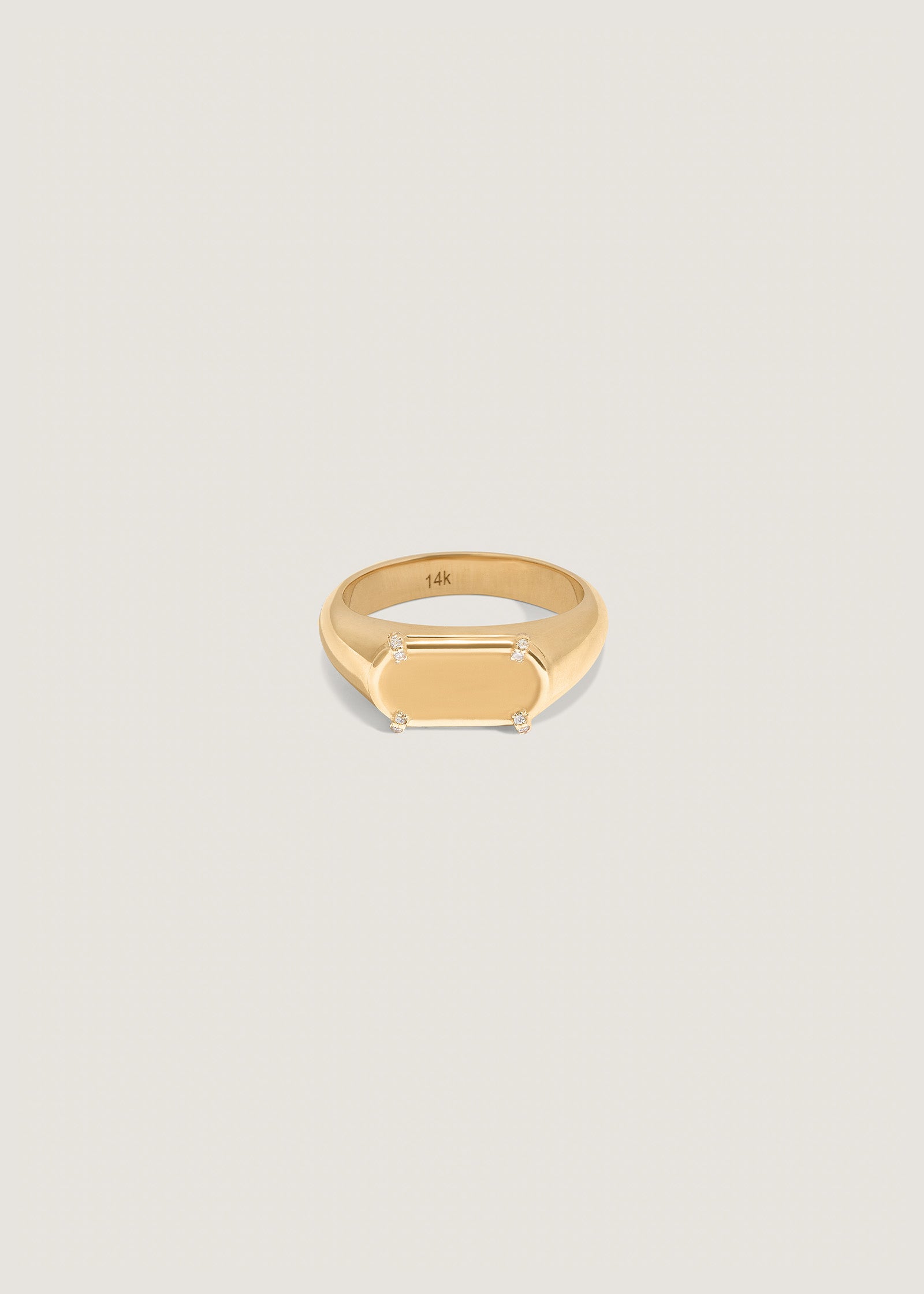 Kinn 14k Gold Harlow Oval Signet Ring - ENGRAVING