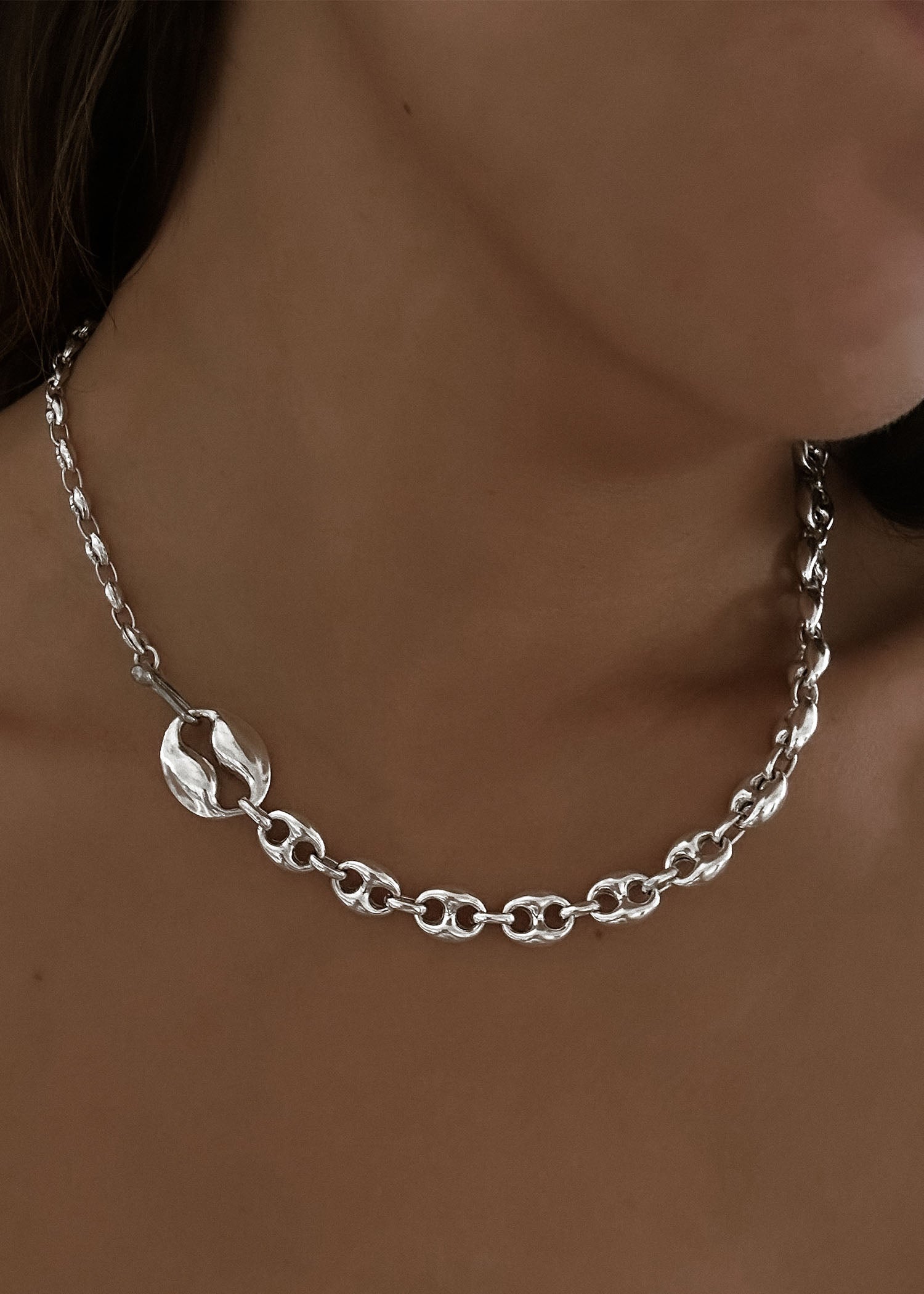 alt="Iris Mariner Chain Necklace"