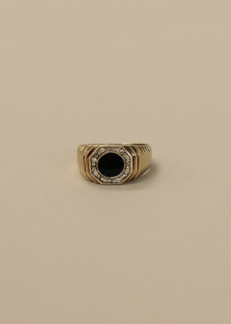 Kinn Vintage 14k Gold Octagon Ribbed Onyx Ring