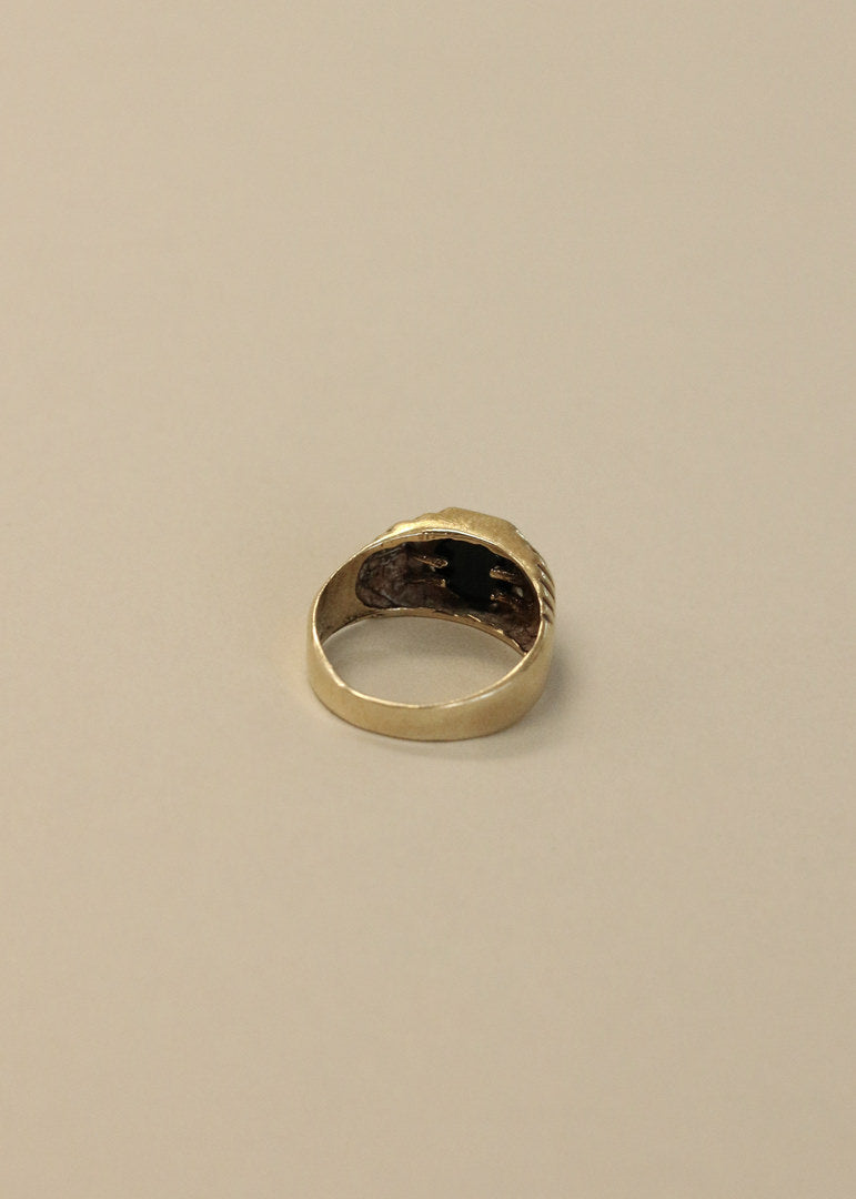 Underside interior of the Kinn Vintage 14k Gold Octagon Ribbed Onyx Ring