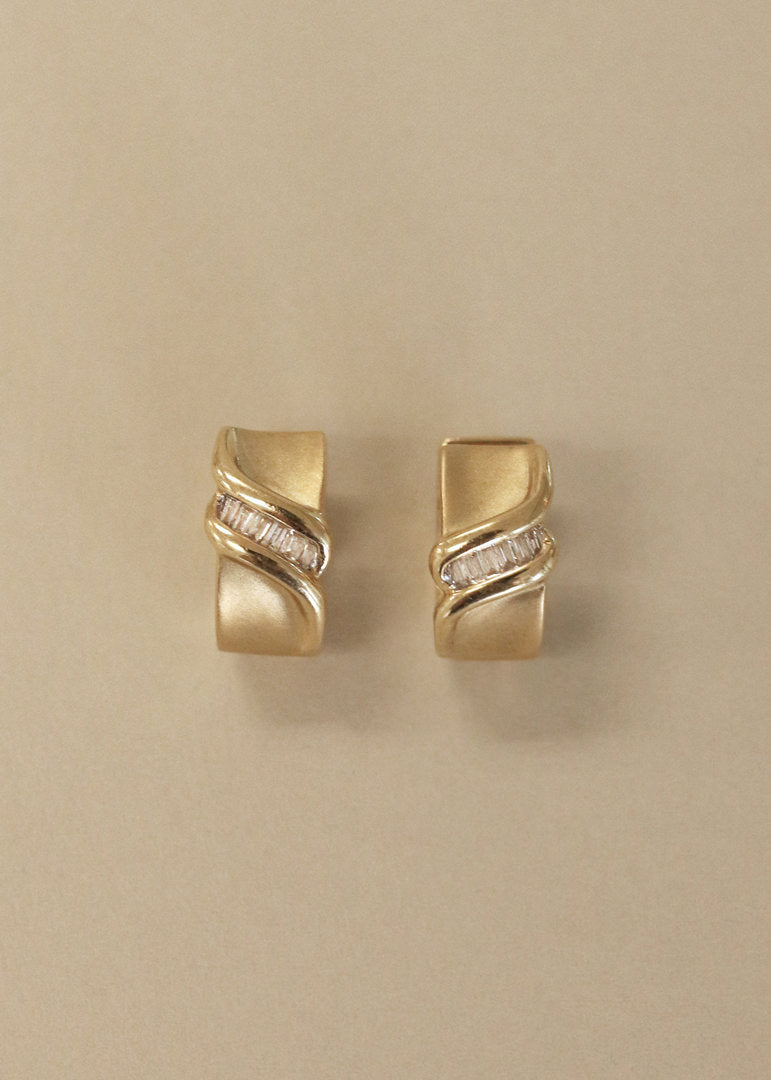 Kinn Vintage 14k Gold Baguette Diamond Huggie Earrings
