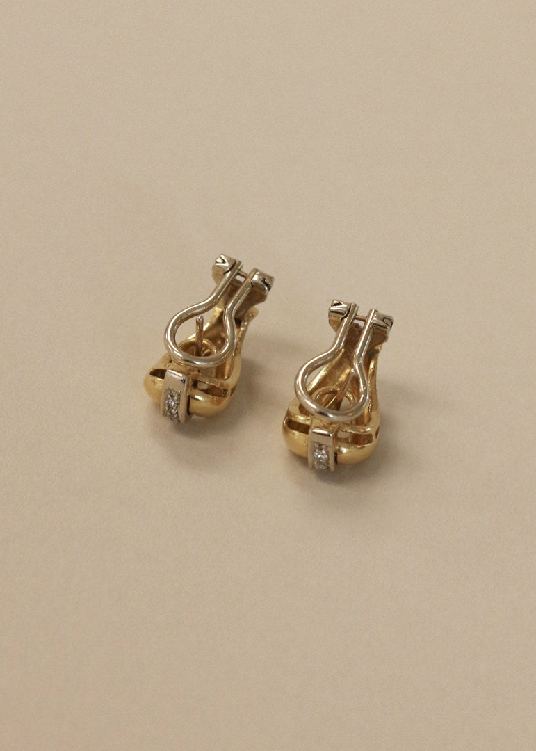 Back of the Kinn Vintage 18k Gold Tubular Teardrop Pavé Earrings