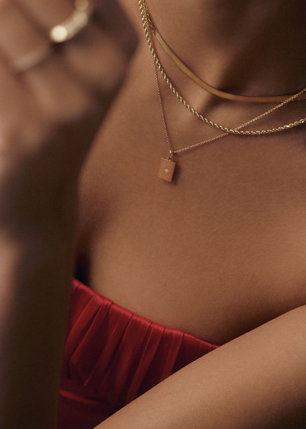 Rope chain and pendant clearance