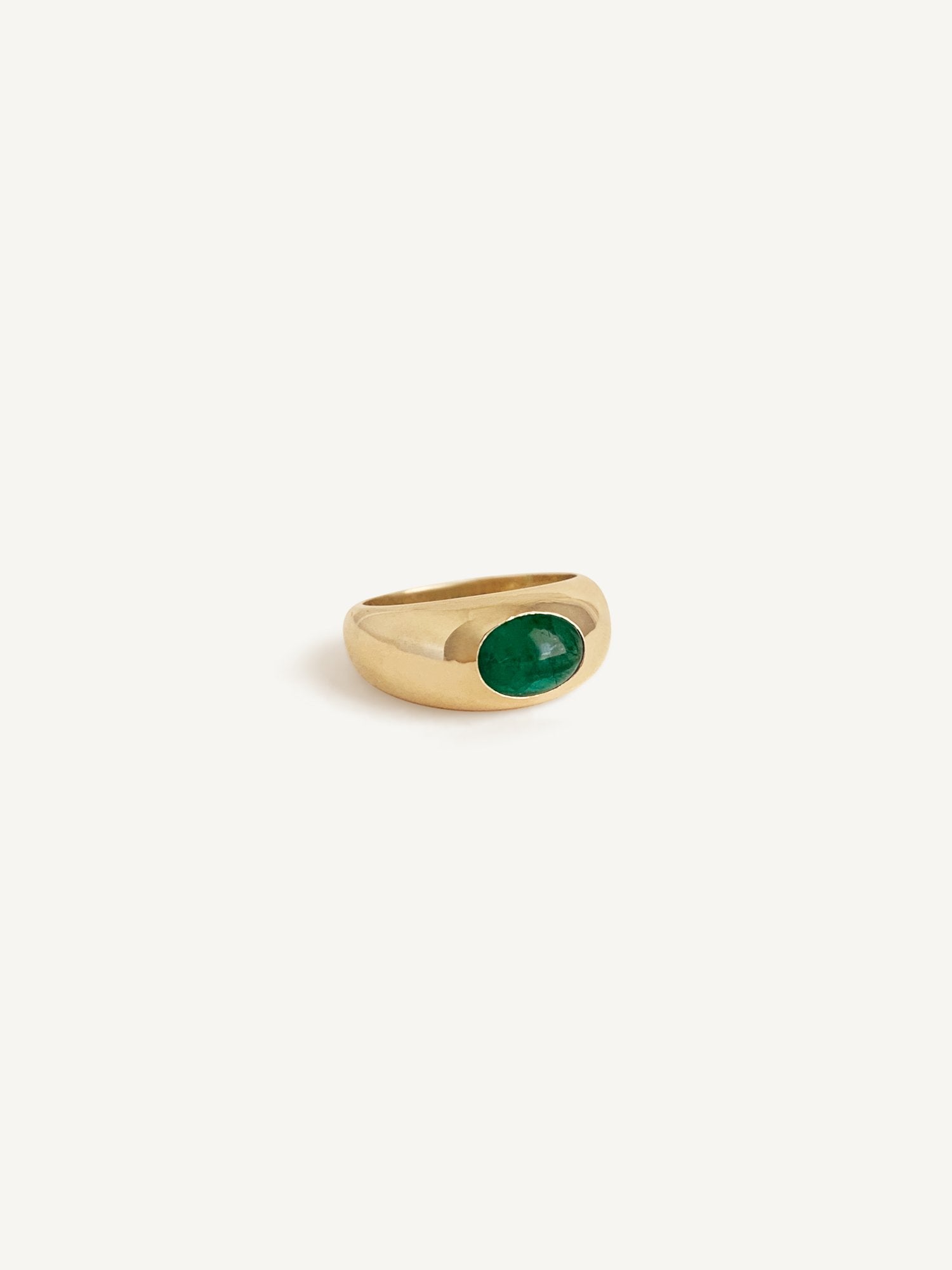 alt="Amelia Dome Ring II - Emerald"
