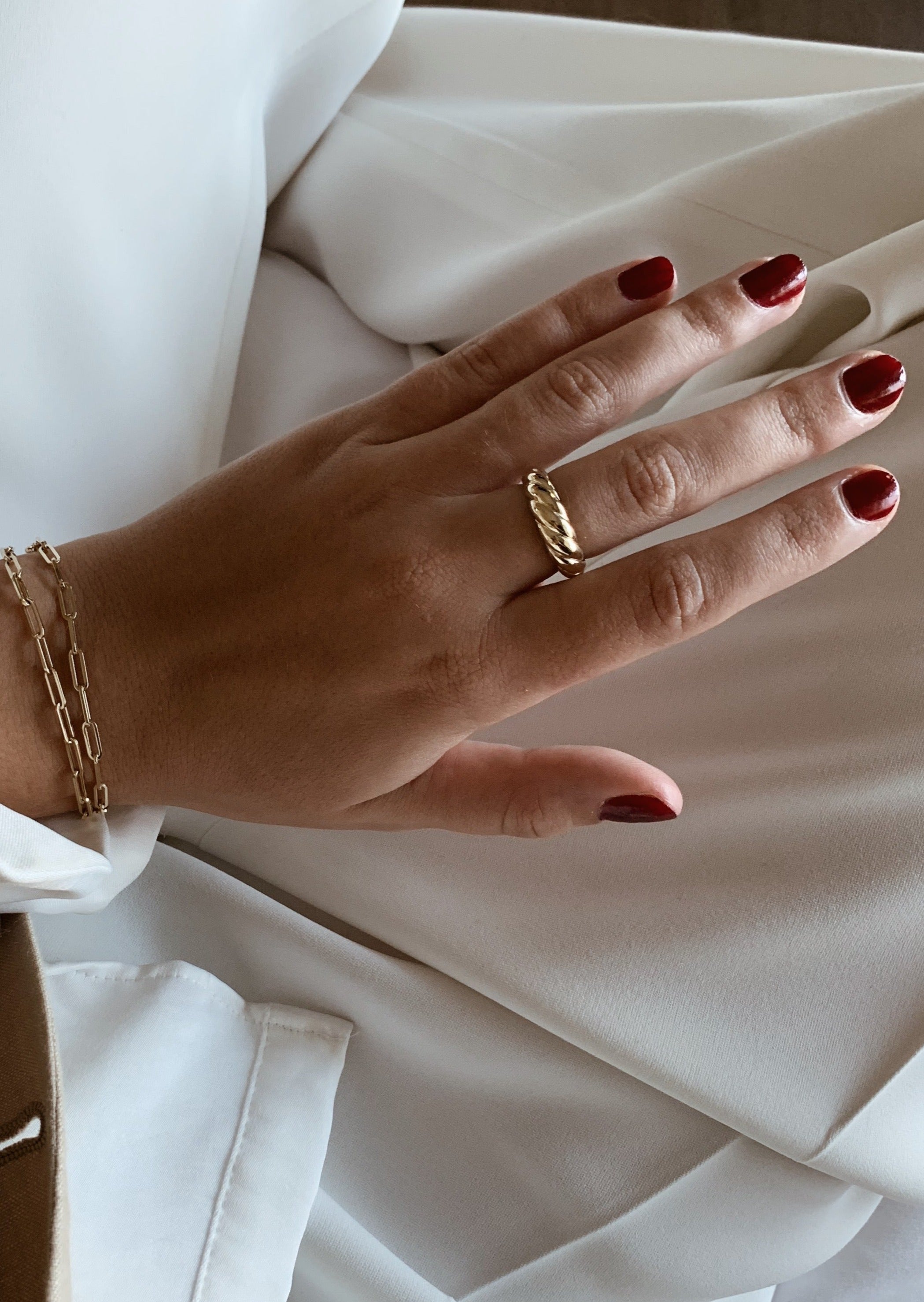 Stella Twist Ring - Kinn
