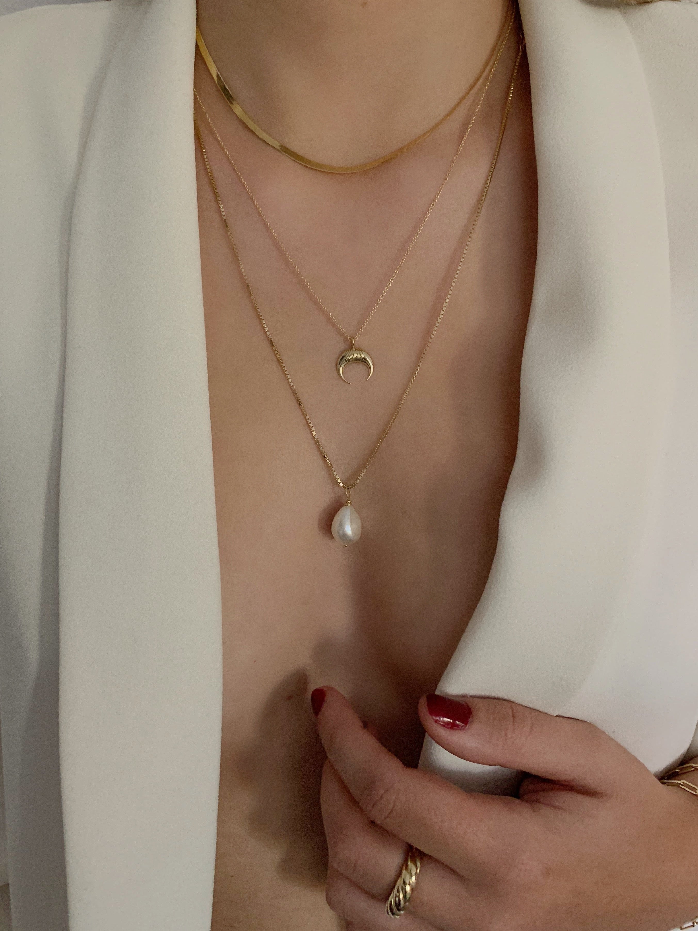 alt="Baroque Pearl Pendant I styled with yoonicorn necklace and carter necklace"