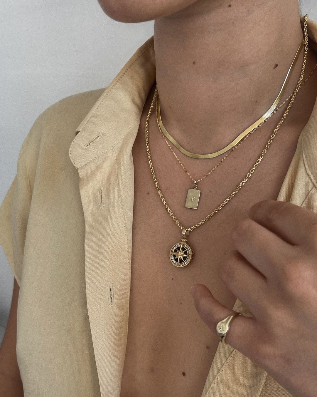 Carter Herringbone Chain Necklace Kinn