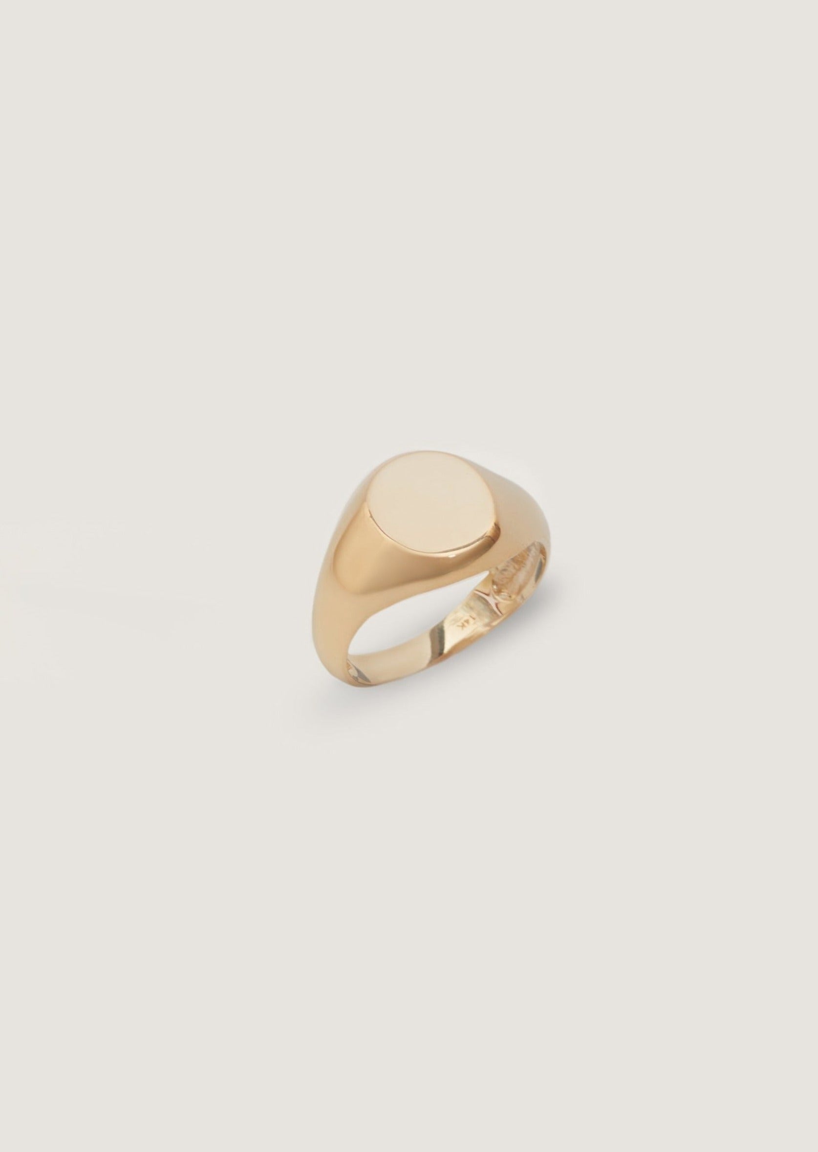 Classic Signet Ring Engraved 14k Gold - Kinn