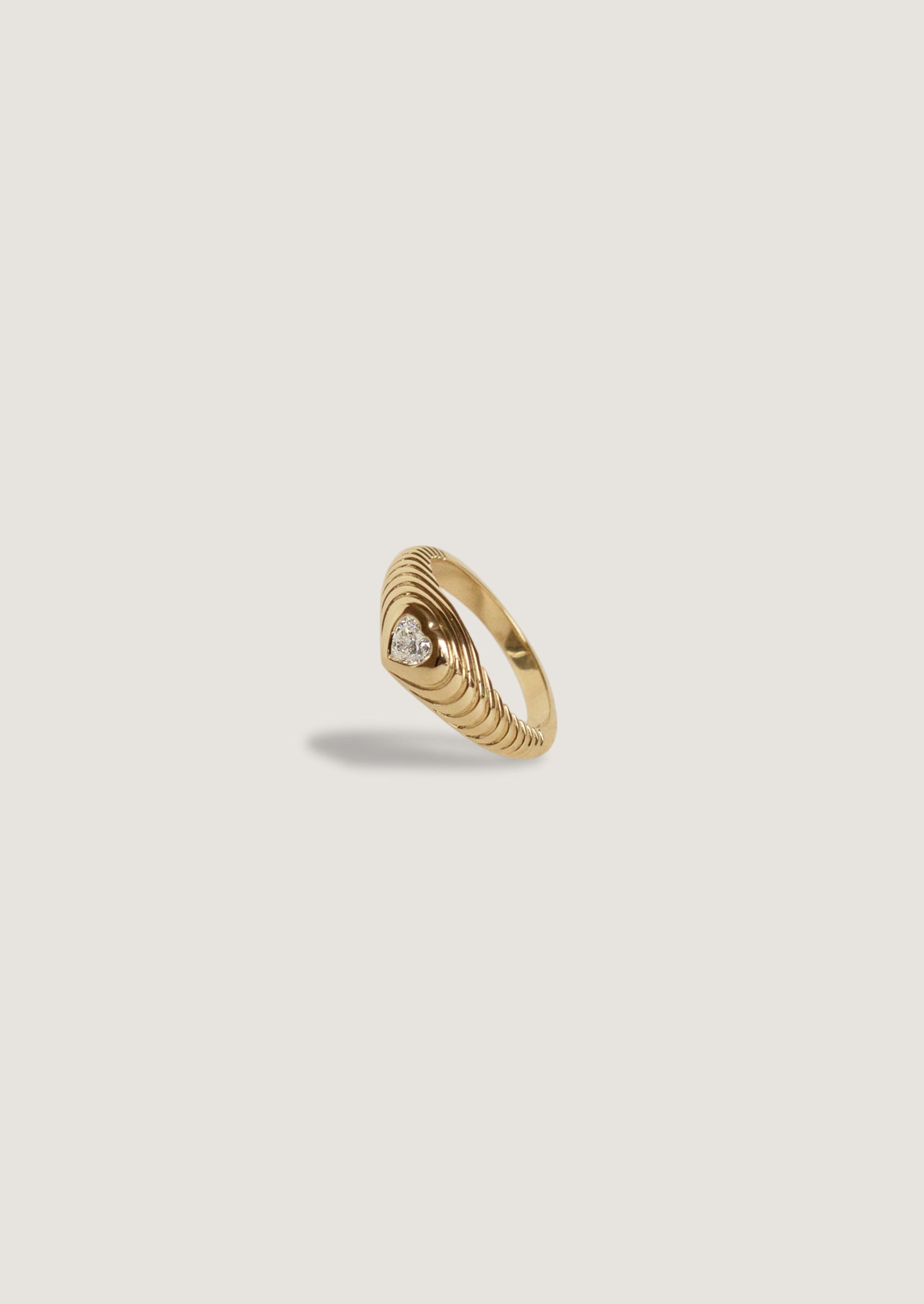 Diamond Ribbed Heart Signet Ring