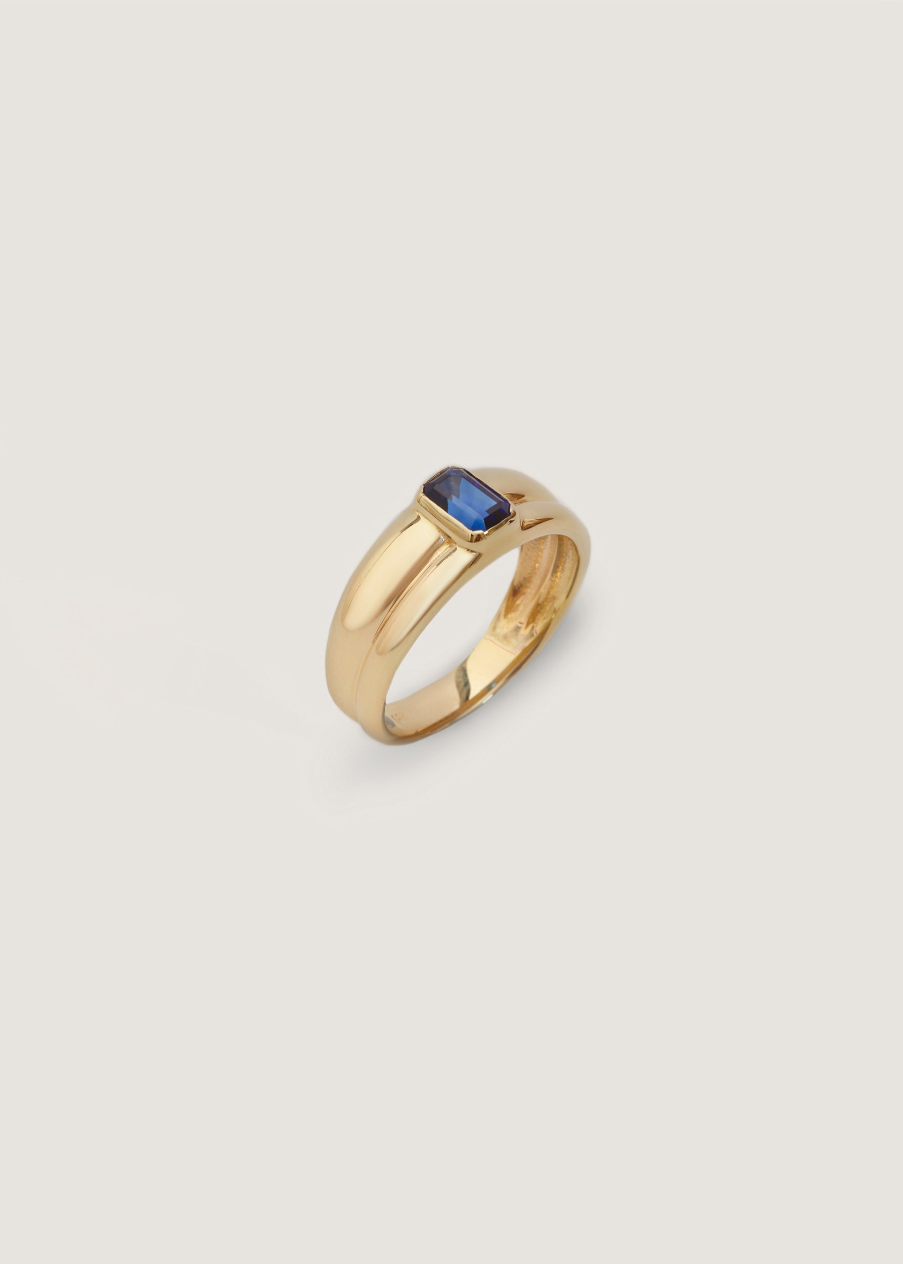 alt="Françoise Stacked Ellipse Ring II - Blue Sapphire"