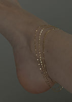 alt="Mariner Chain Anklet with kyle figaro chain anklet"