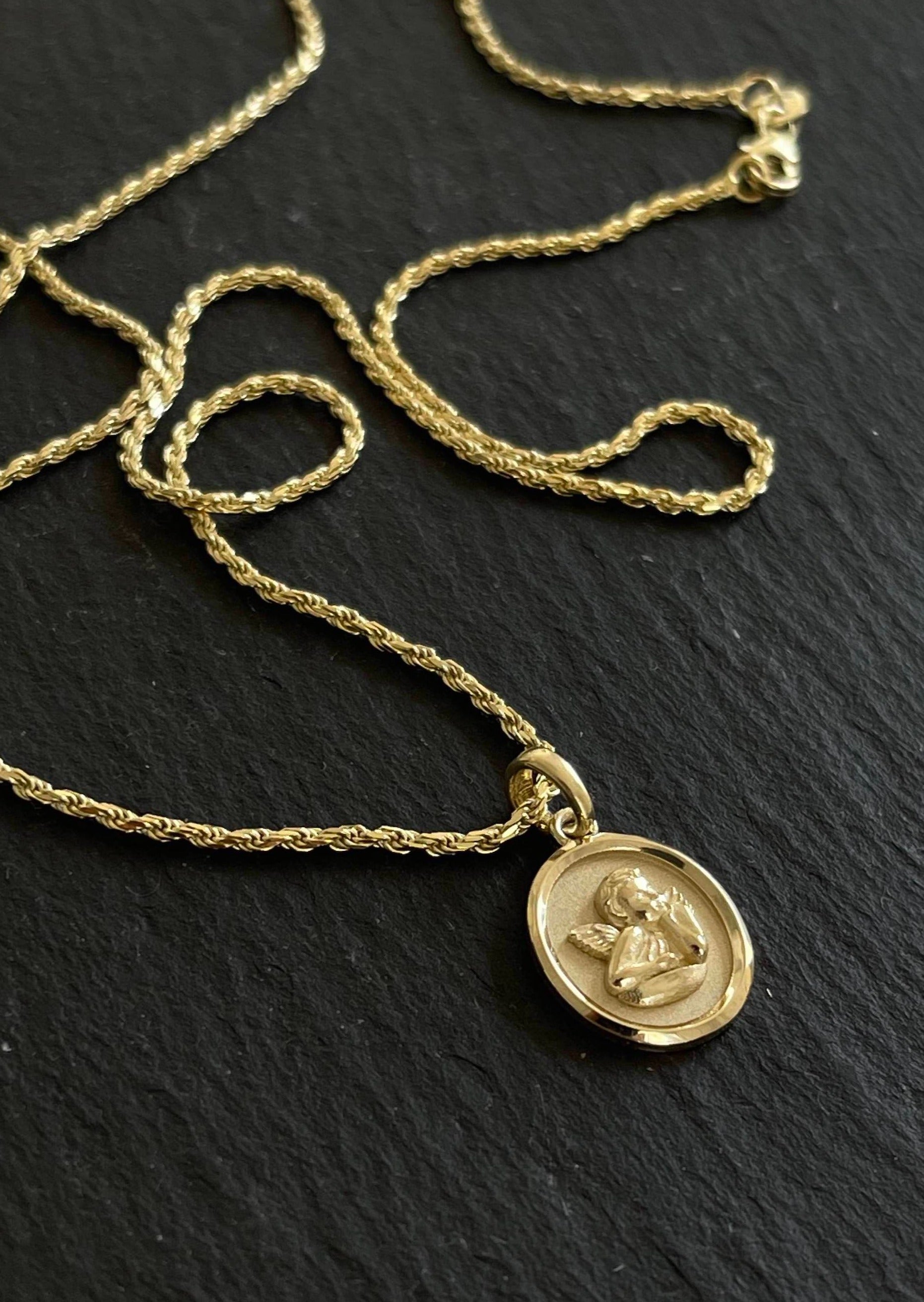 Elusive Cherub Necklace Kinn