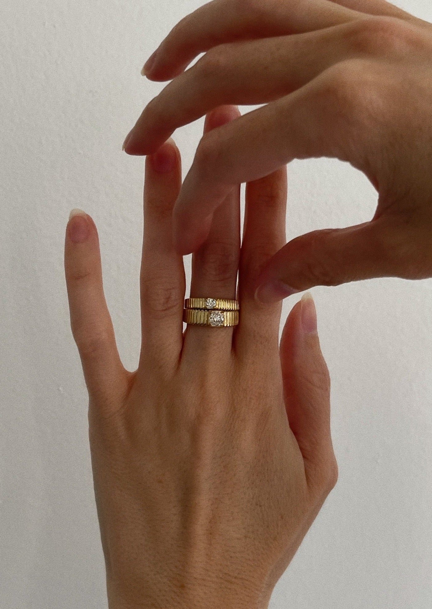 Petite Classic Solis Ribbed Ring Diamond
