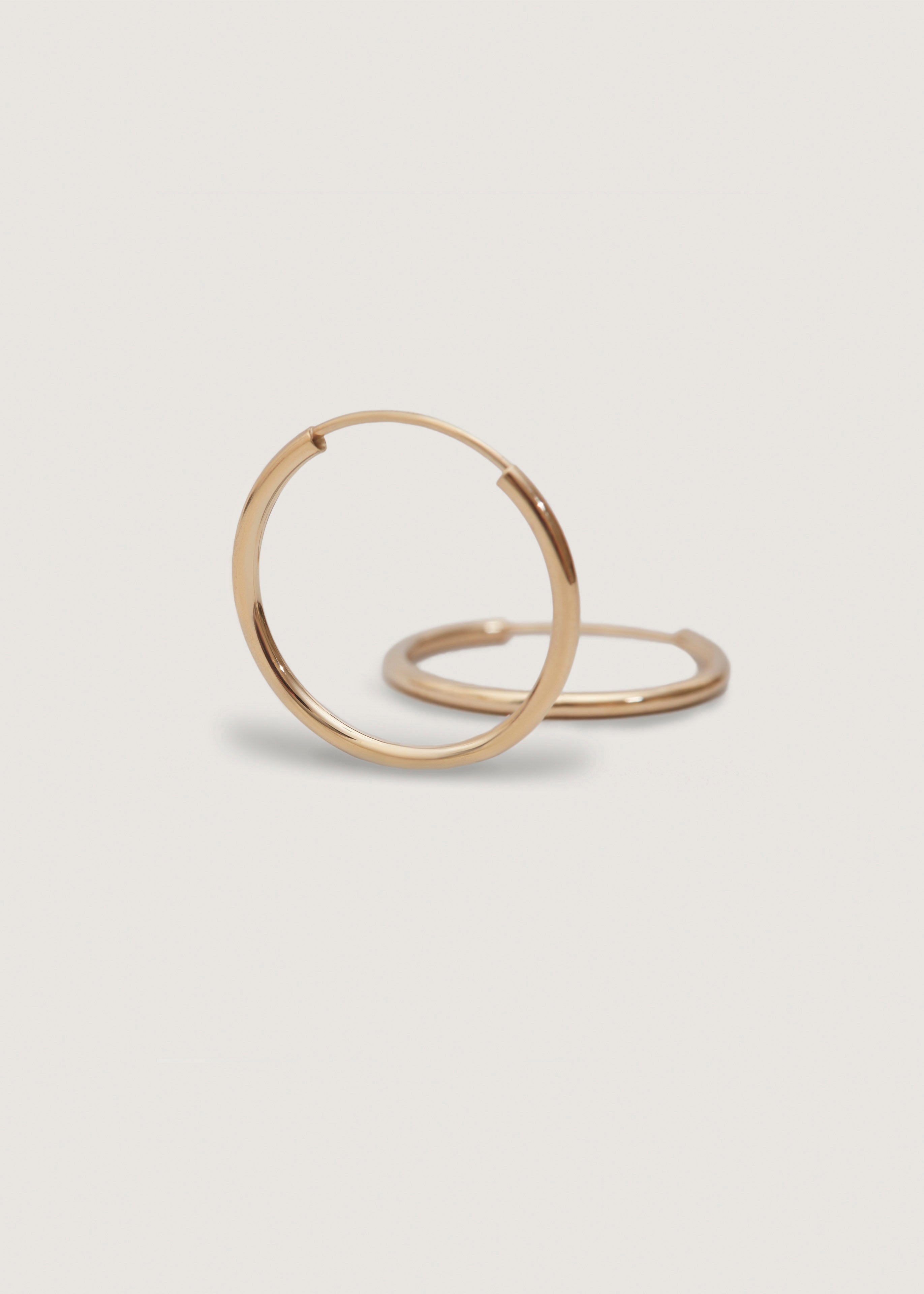 Lightweight Hoop Earrings Large Kinn