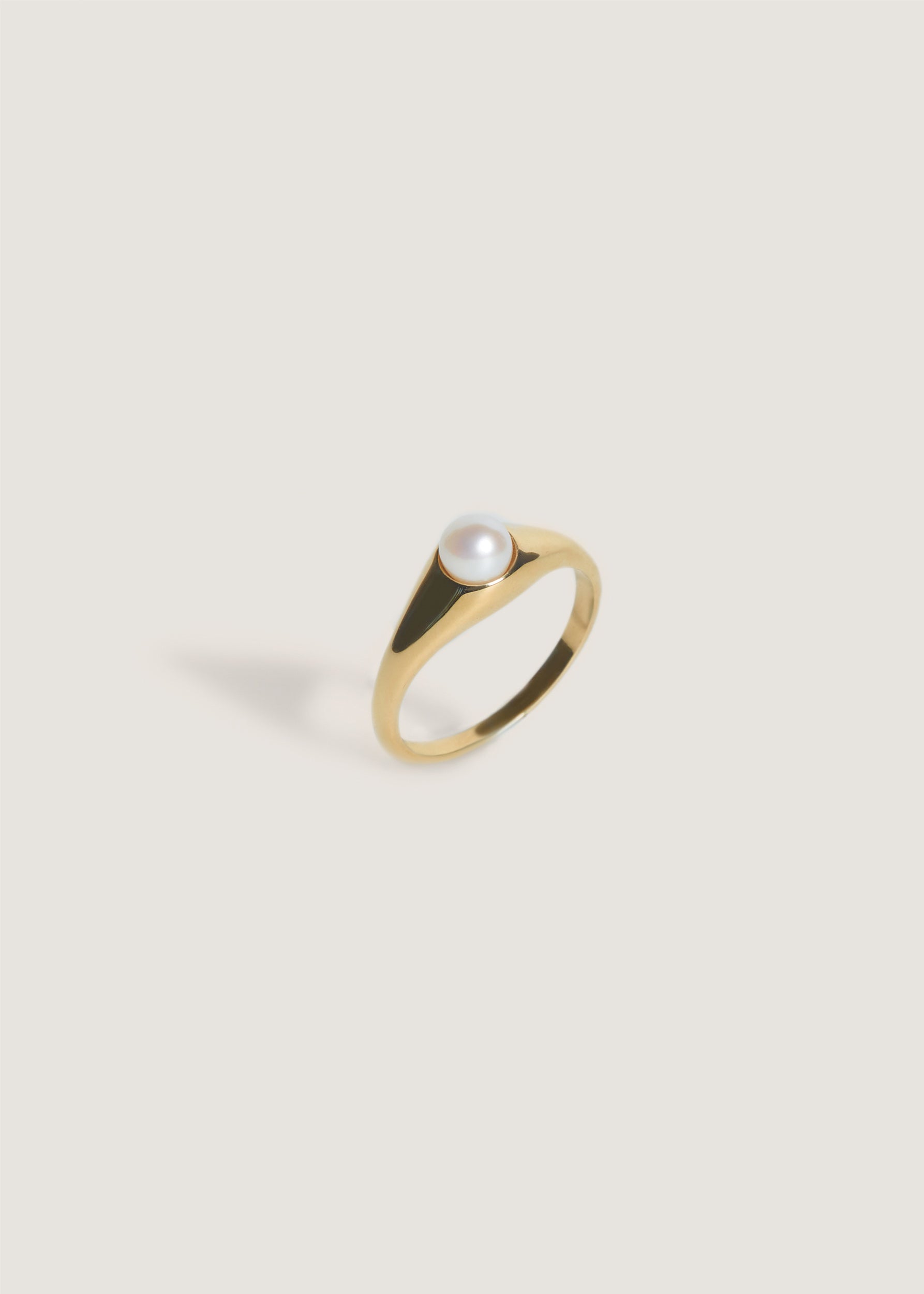 Pearl Signet Ring Kinn