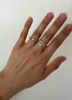 Vintage Three Diamond Ribbed Ring